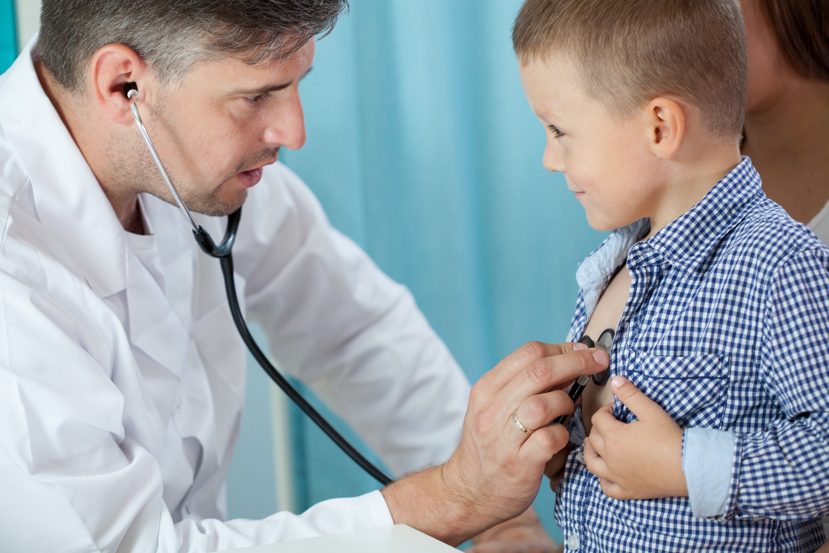 ¿No sabe si debe ir a urgencias con su bebé? Esta plataforma promete ayudarle