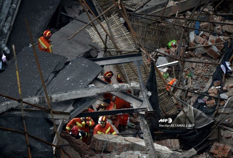 Edificio se desplomó en Shanghái