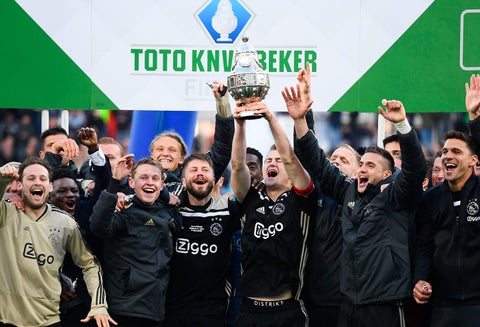 El Ajax de Amsterdam celebrando el título de la Copa de Holanda, este 5 de mayo de 2019 en Rotterdam