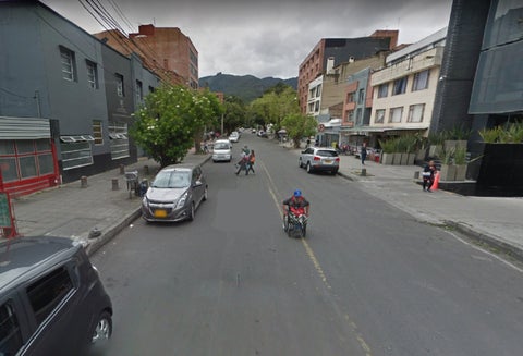 Calle 75 entre carrera 15 - 13