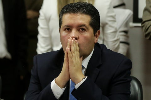 HERNÁN ESTUPIÑÁN