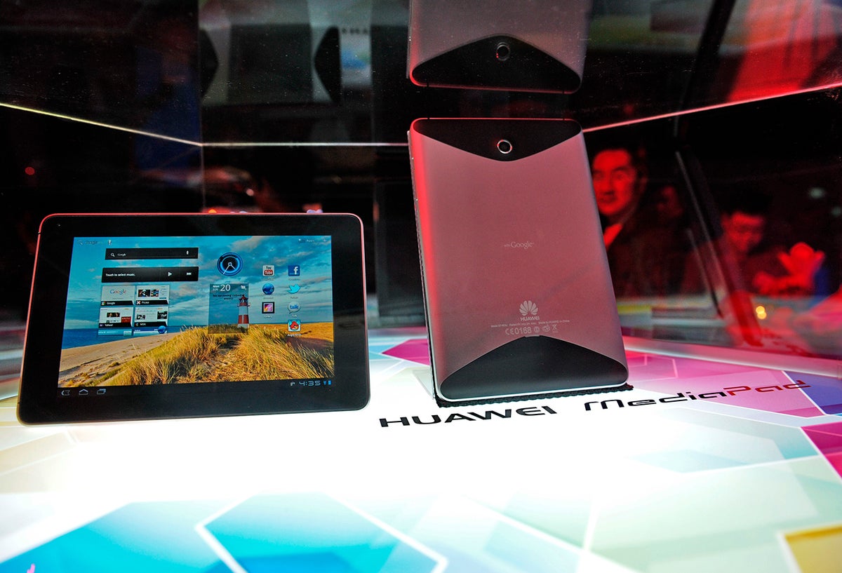 Dispositivos Huawei expuestos en Singapur el 20 de junio de 2011