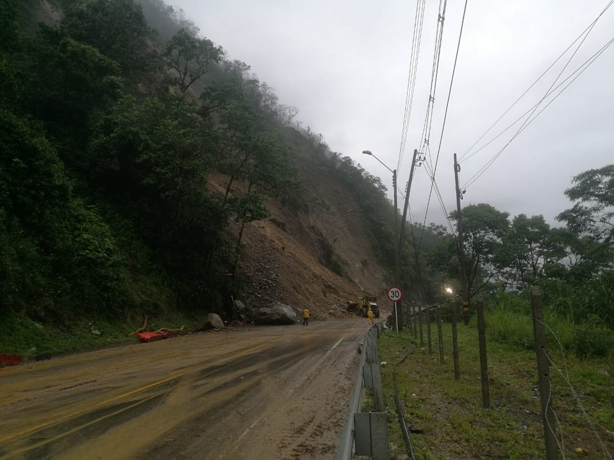 Derrumbes sobre la vía Bogotá - Villavicencio