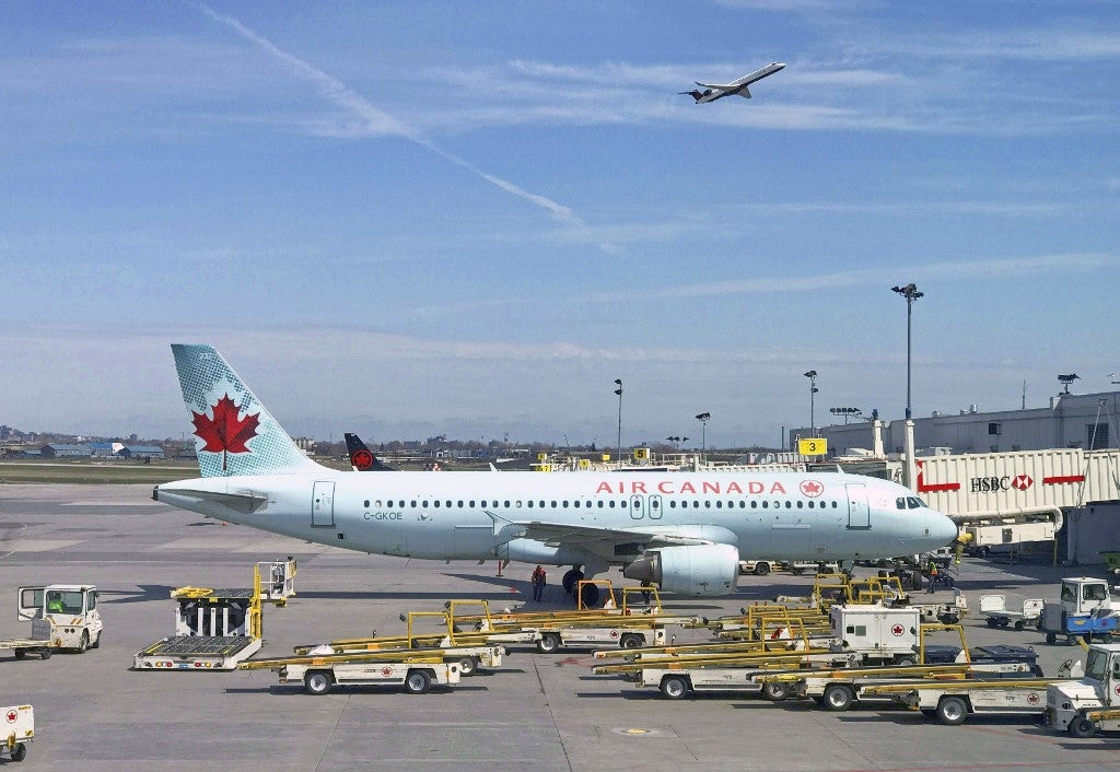 Pasajera de Air Canada se quedó dormida