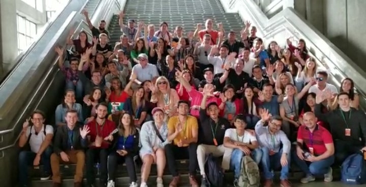 Jóvenes emprendedores en Medellín.