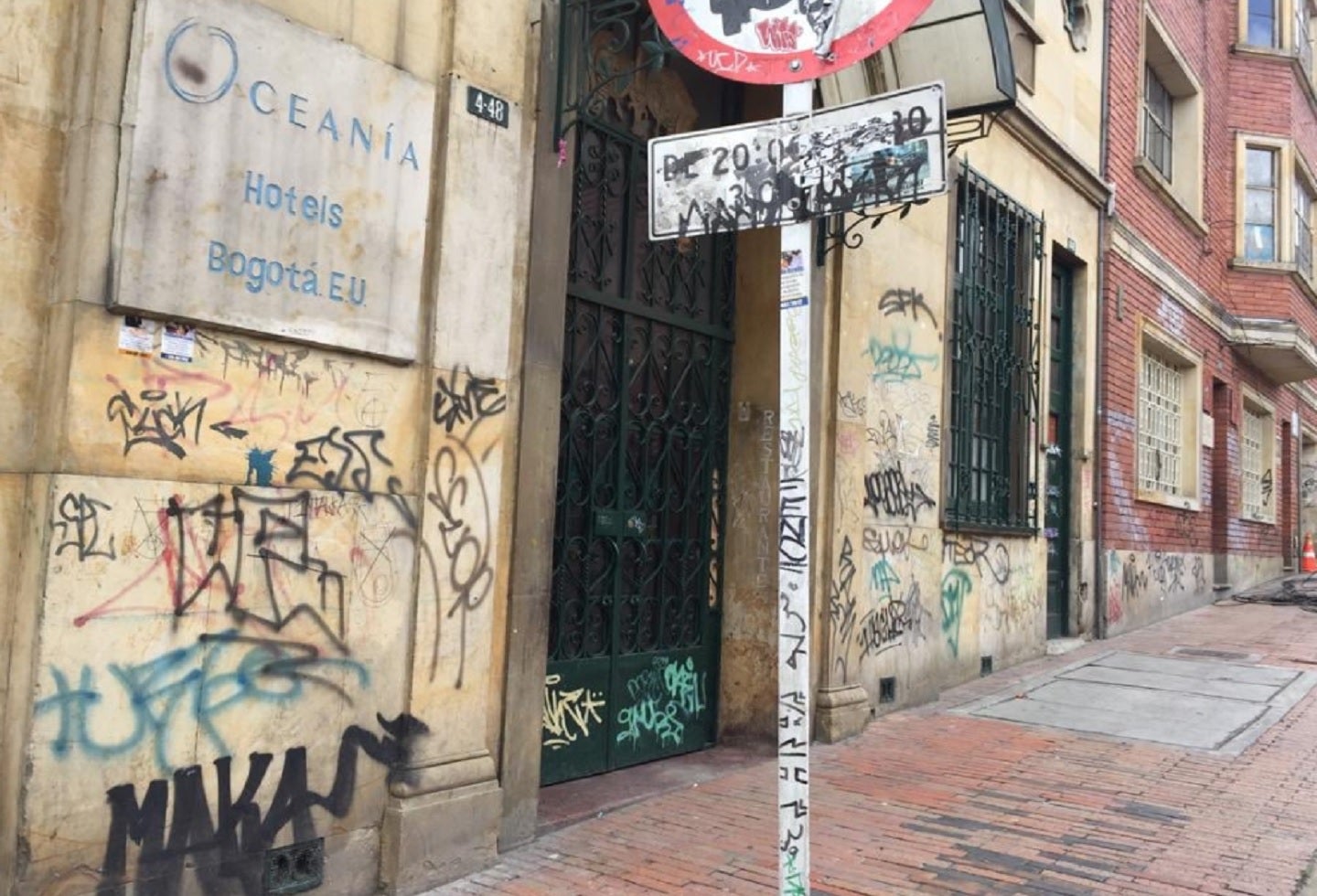 Fachadas vandalizadas en el Centro de Bogotá.