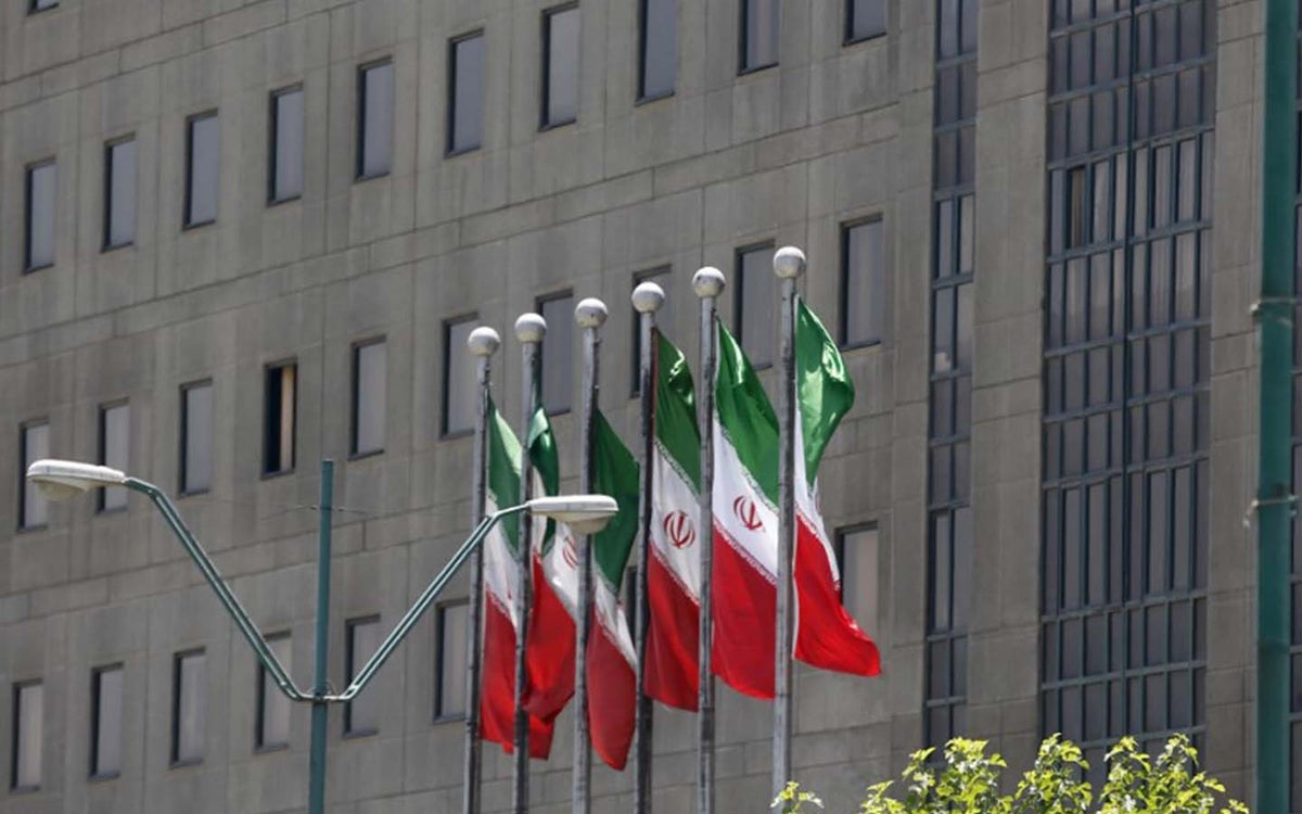 Irán