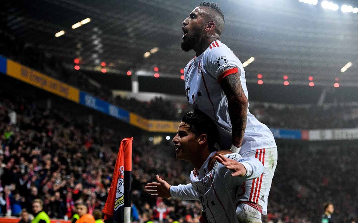 James Rodríguez y Arturo Vidal