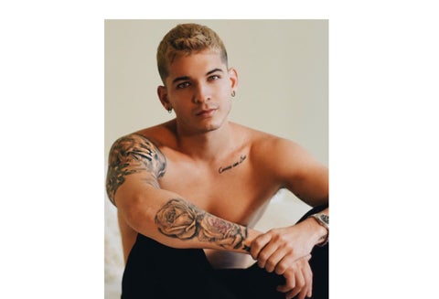 Legarda, el eterno youtuber y reguetonero.