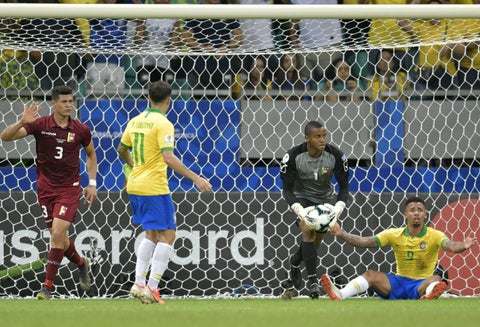 Venezuela logró un histórico empate con Brasil de local