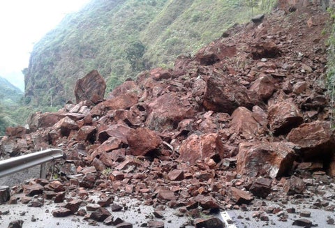 La vía al Llano, cerrada de manera indefinida