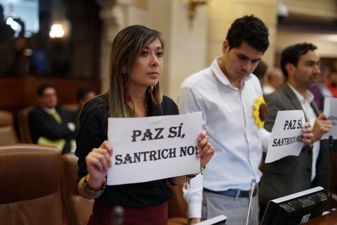 Varios partidos protestaron por la llegada de Jesús Santrich en la Cámara