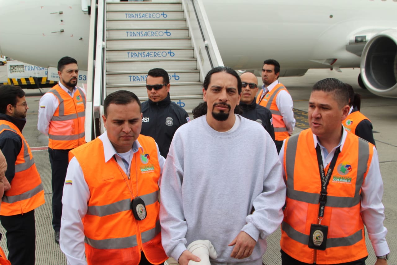 David Murcia Guzmán, en el proceso de registro con Migración Colombia, en Bogotá