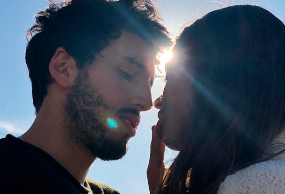 Los cantantes publicaron, de nuevo, fotos juntos y bastante dicientes.