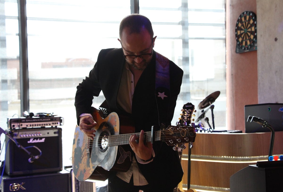 César López, artista colombiano