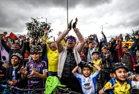 Habitantes de Zipaquirá celebran el triunfo virtual de Egan Bernal en el Tour de Francia