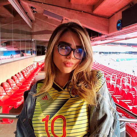 Juana Valentina apoyando a la Selección Colombia