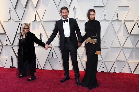 Irina Shayk, Bradley Cooper y su madre