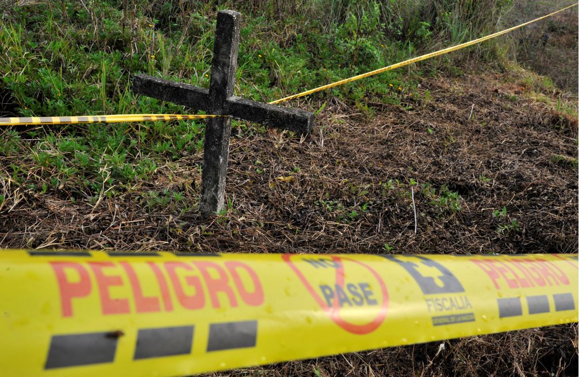 Demarcación en zona donde se sospecha hay restos de desaparecidos por el conflicto.