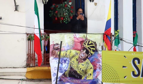 Homenaje a Egan Bernal, Tour de Francia