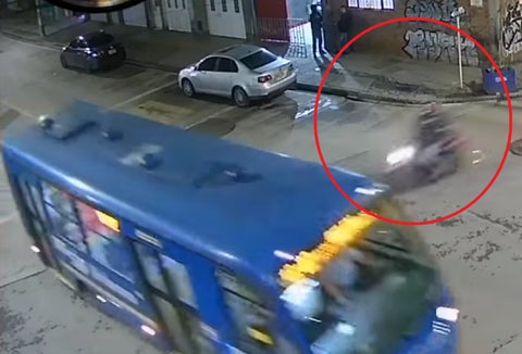 Accidente de moto con bus del SITP