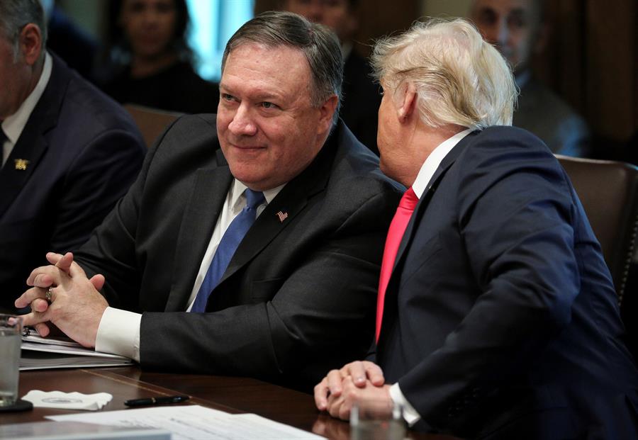 Donald Trump y Mike Pompeo