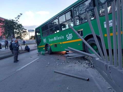 Choque alimentador Transmilenio