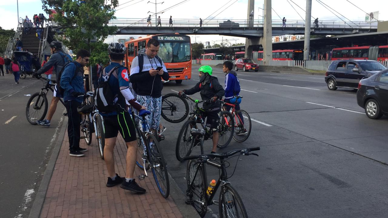Ciclistas en Bogotá