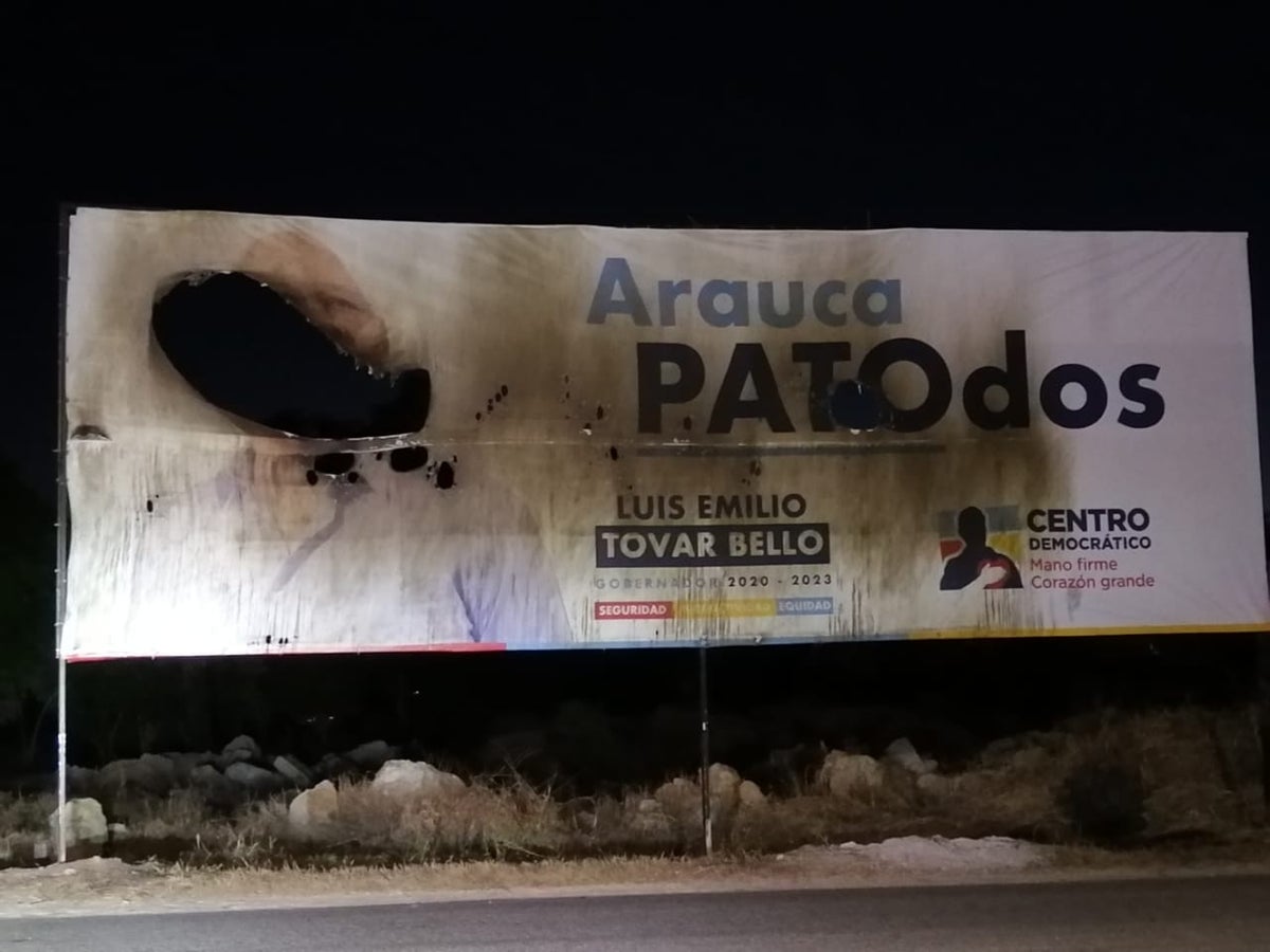 Valla de candidato uribista quemada en Arauca