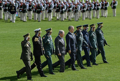 Guillermo Botero, ministro de Defensa, junto al presidente Iván Duque y las Fuerzas Militares en Bogotá