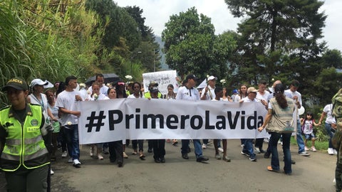 La Comuna 8 (Villahermosa) de Medellín piden que se haga justicia por el crimen de los menores.
