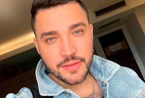 La esposa del cantante compartió algunas imágenes de aquella fecha, cuando Uribe solo tenía 20 años.