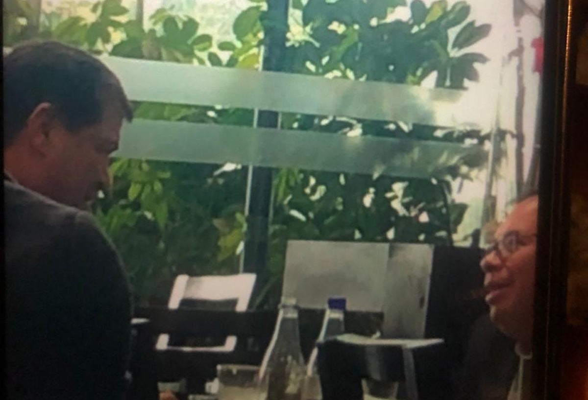 Orlando Clavijo y un empresario