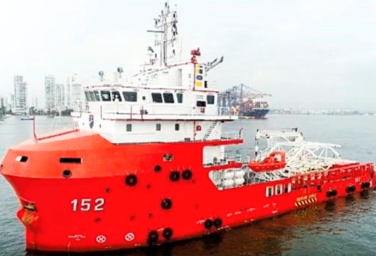 El buque ARC Caribe varado en Cartagena