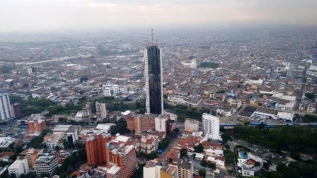 El candidato a la Alcaldía de Cali, Jorge Iván Ospina, encabeza las encuestas