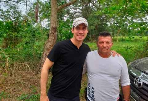 La foto que publicó Diosdado Cabello de Juan Guaidó, presuntamente reunido con un paramilitar