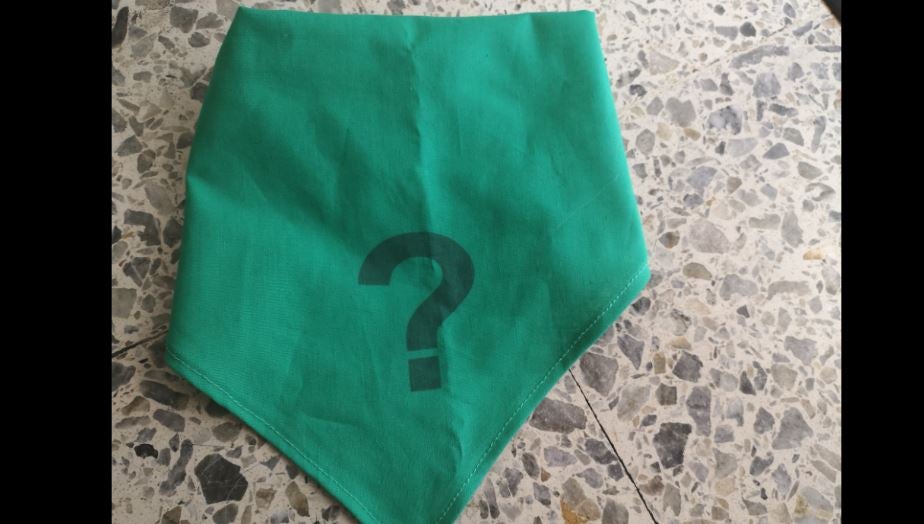 Pañoleta usada por mujeres que, desde el exilio, buscan a sus familiares desaparecidos.