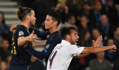 Bale y James Rodríguez jugando con el Real Madrid ante el PSG