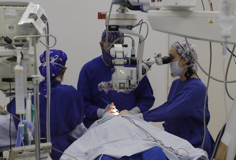 Cirugía con lentes intraoculares