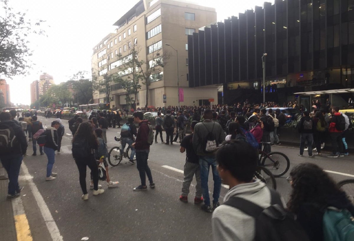Manifestaciones en la carrera séptima con calle 40