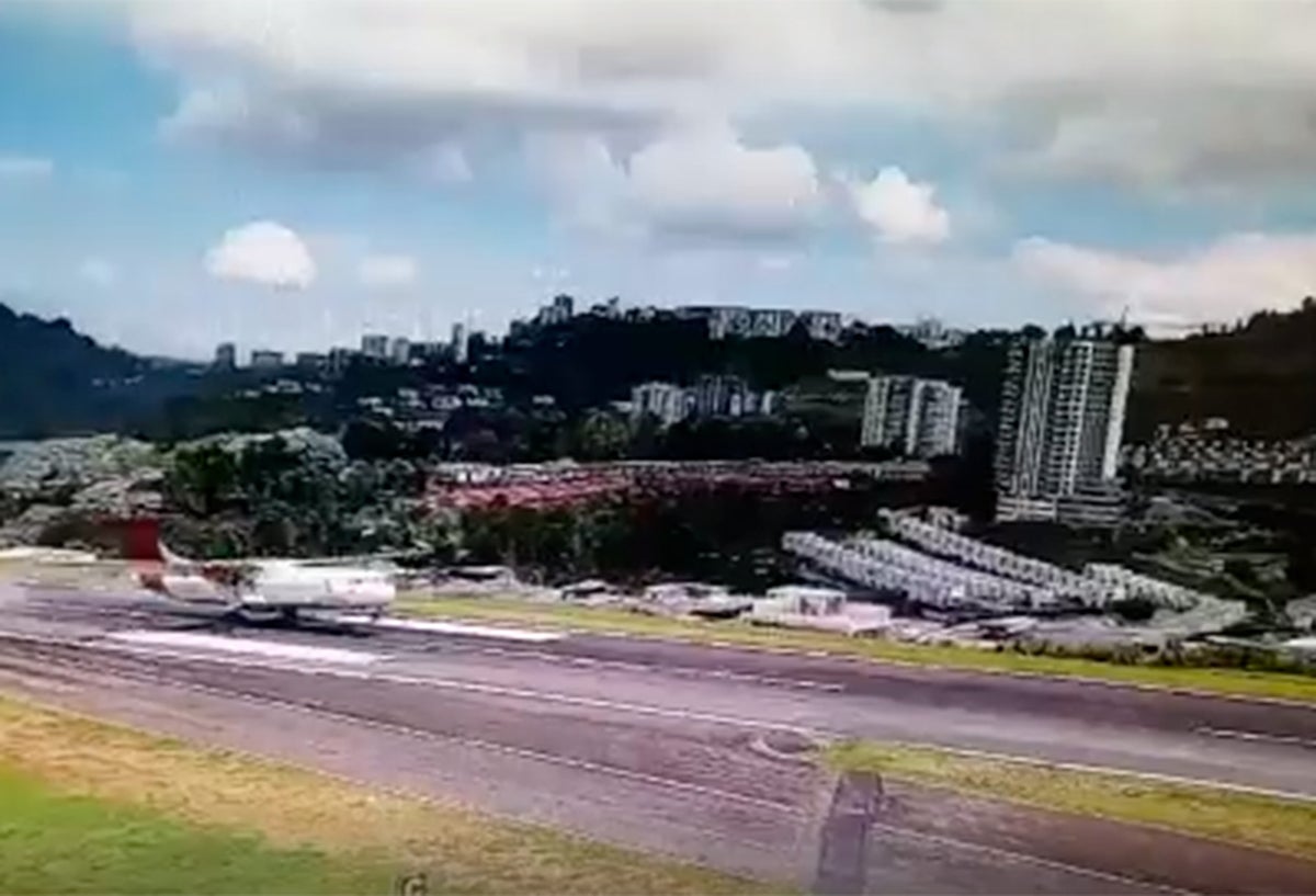 El aterrizaje de un avión en Manizales