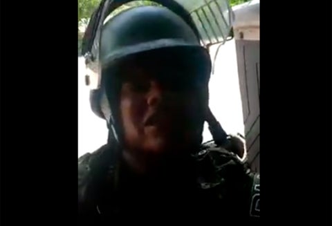 El soldado en Puerto Valdivia (Antioquia), en medio del cruce de balas con el ELN