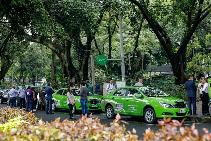 Taxis eléctricos en Medellín.