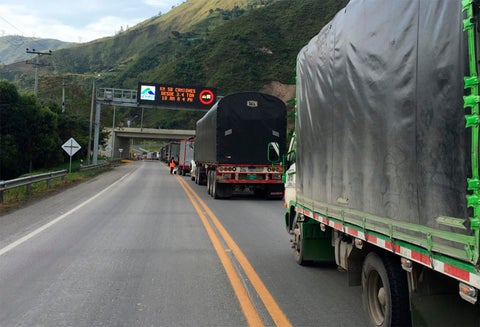 La vía de que de Bogotá conduce a Villavicencio