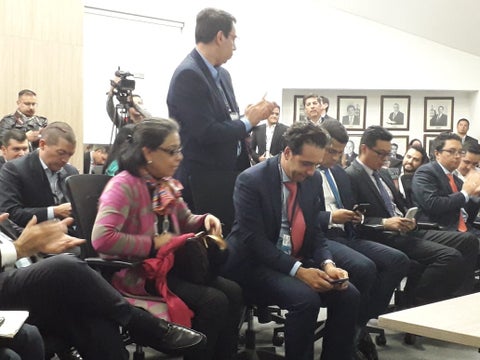 Representantes legales de Movistar, ganadores del contrato del Sena.