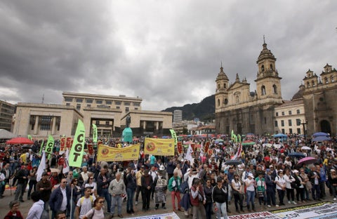 Marcha de las centrales obreras en Bogotá