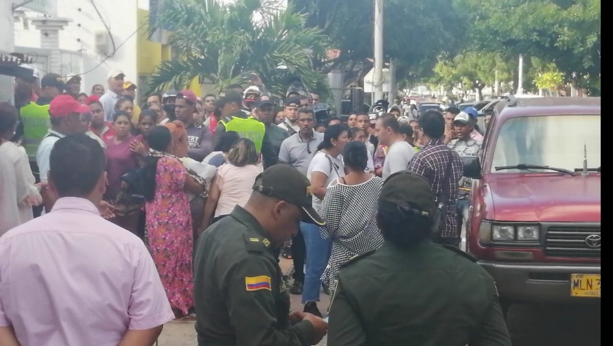 Las mujeres familia materna cargaron a la occisa como lo indica sus usos y costumbres