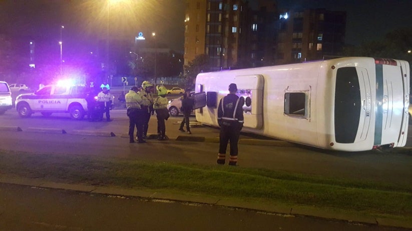 Provocan accidente para fugarse
