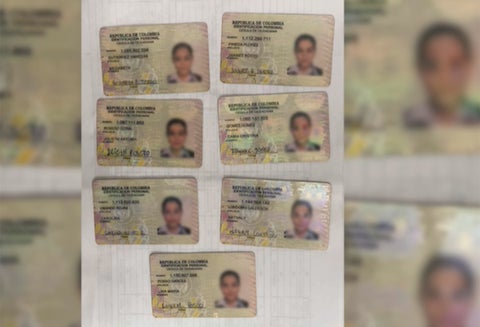 Las cédulas con la misma foto halladas por Migración Colombia