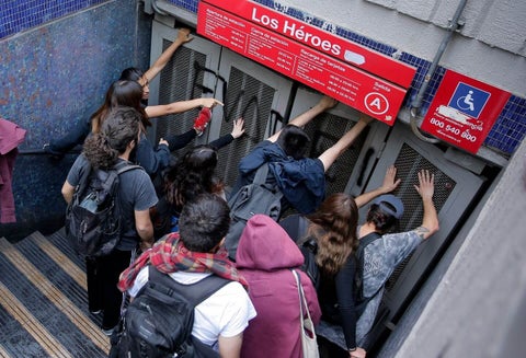 Evasión en el metro de Santiago de Chile